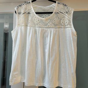 Two by Vince Camuto ivory top NWT